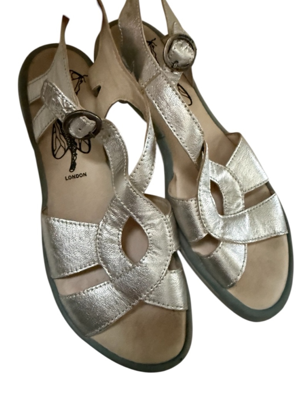 ⭐️Fly London flat sandals 38